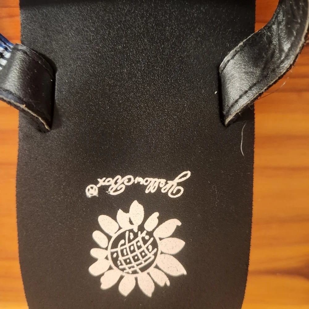 Yellow Box sandals, Size 10, Like new. - Picture 3 of 6